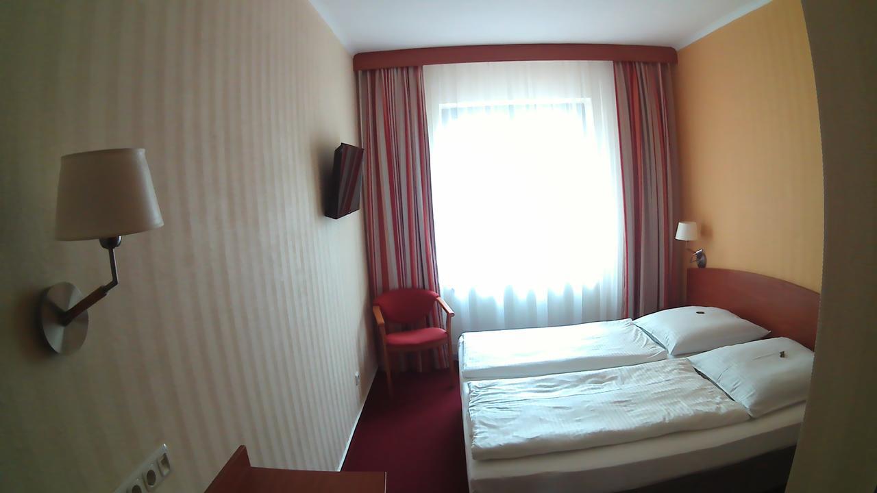 Hotel Christinenhof Garni - Bed & Breakfast Gadebusch Exterior foto