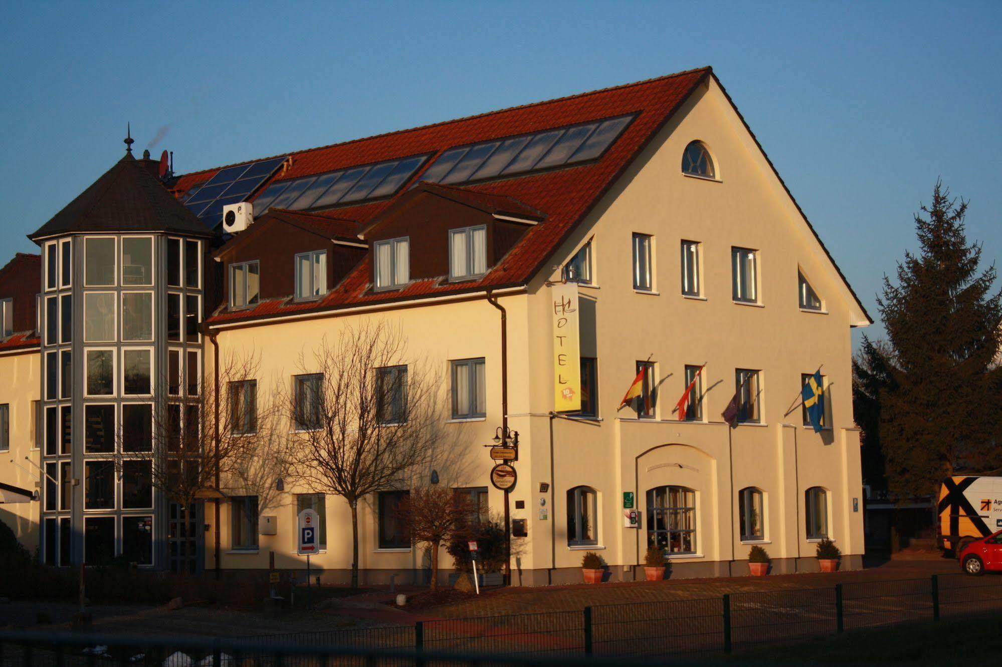 Hotel Christinenhof Garni - Bed & Breakfast Gadebusch Exterior foto